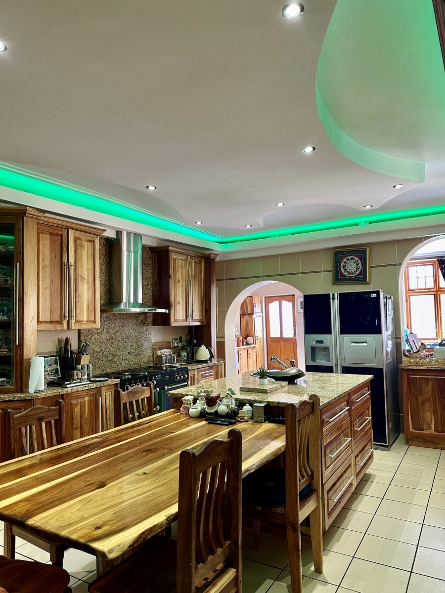 5 Bedroom Property for Sale in Mill Park Eastern Cape